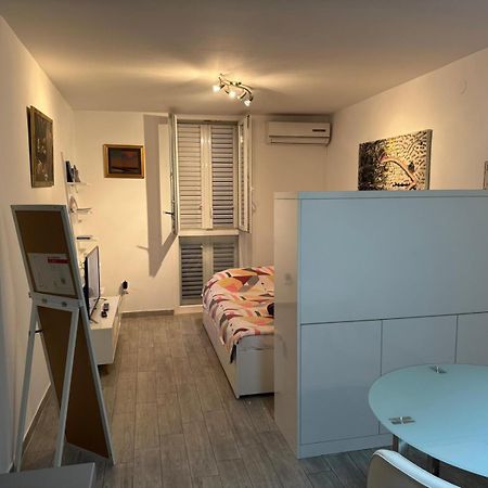 Studio Apartment Ivana - New Sweet Apartment ดูบรอฟนิก ภายนอก รูปภาพ